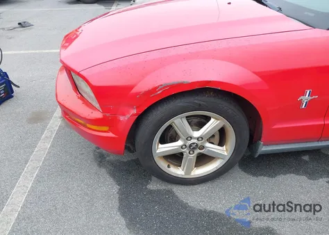 2008 Ford Mustang V6 Deluxe/V6 Premium из США, поврежденный, VIN 1ZVHT80N385197827